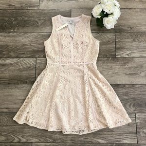 LAUREN CONRAD v-neck cream laced sleeveless dress size 10